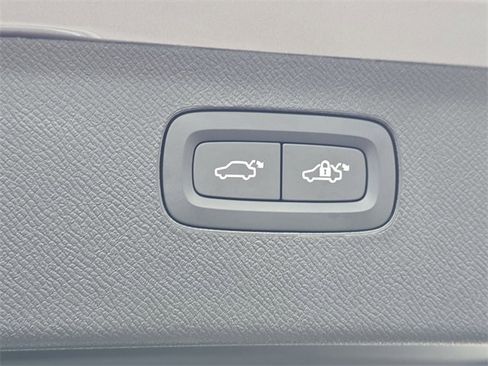 New 2026 Volvo XC90 B6 Ultra w/ Protection Package Premier image 32