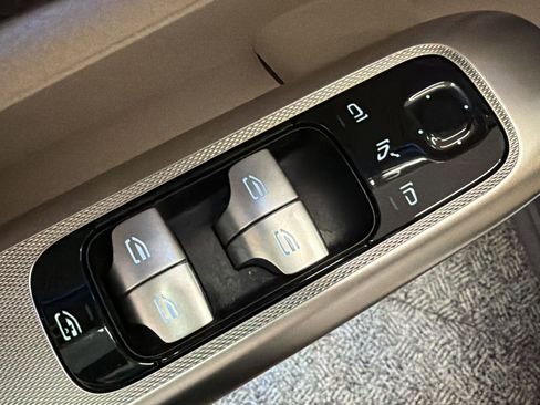 Used 2024 Mercedes-Benz GLC 300 image 20