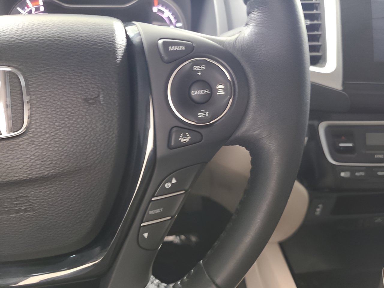 Used 2018 Honda Ridgeline RTL-E image 28