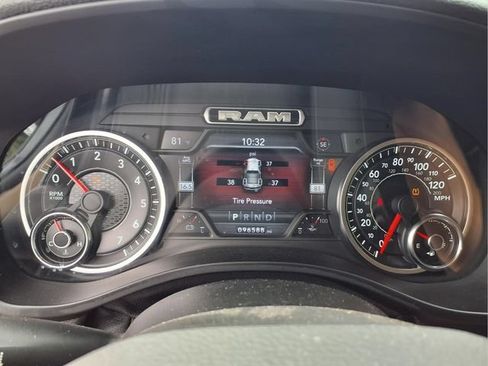 Used 2019 RAM 1500 Laramie AWD/4WD image 24
