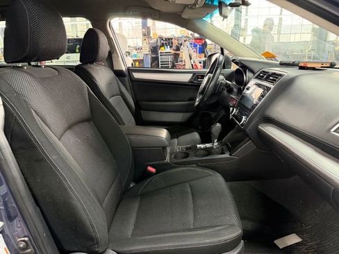 Used 2018 Subaru Outback 2.5i Premium image 10