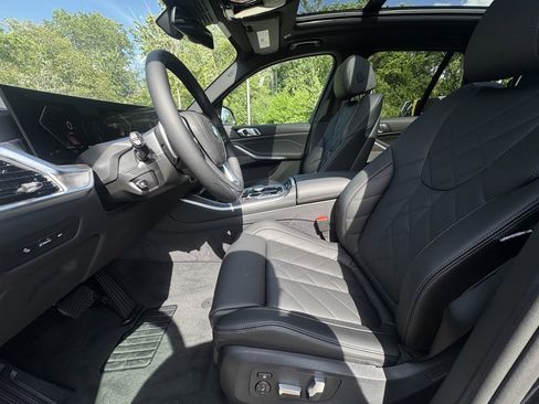 Used 2026 BMW X5 xDrive50e w/ Premium Package image 16