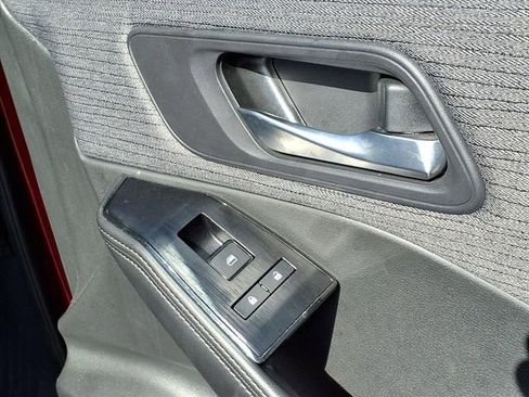 Used 2023 Nissan Rogue SV FWD image 25