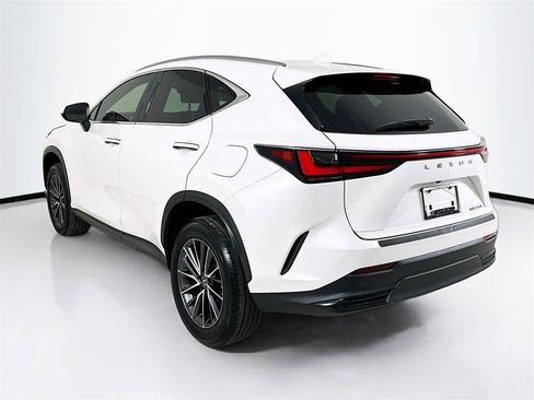 Used 2023 Lexus NX 250 FWD image 2