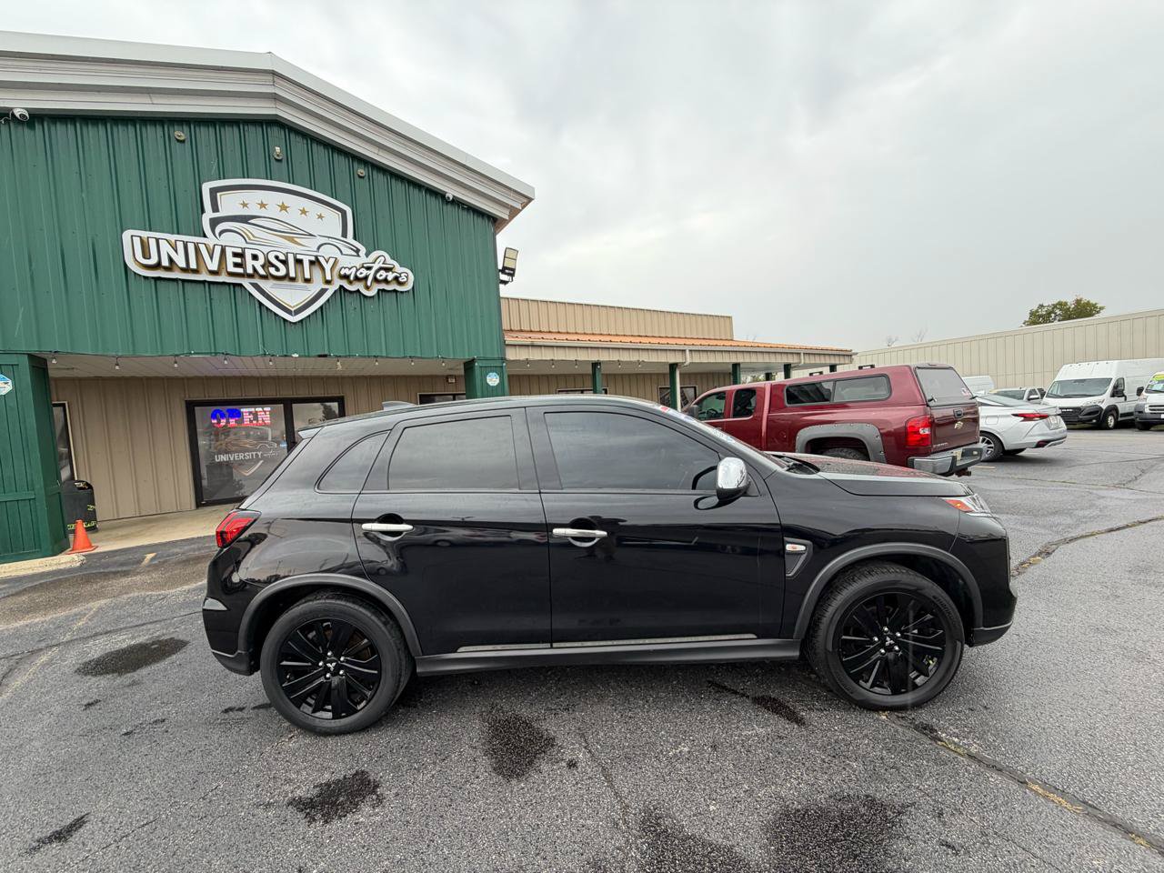 Used 2020 Mitsubishi Eclipse Cross ES AWD/4WD image 2