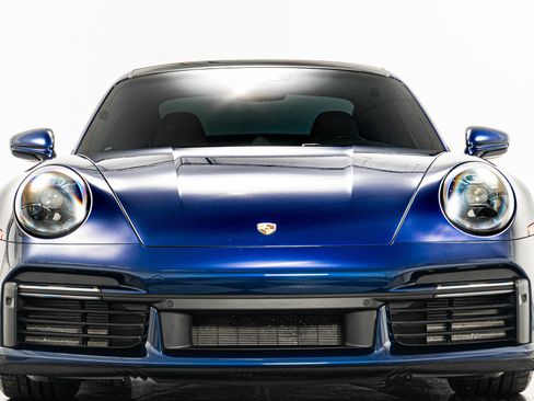 Used 2022 Porsche 911 Turbo S image 4