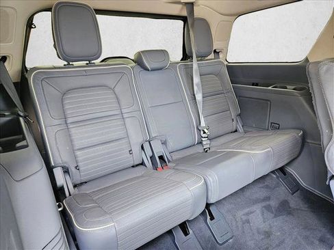 Used 2021 Lincoln Navigator Black Label w/ Cargo Convenience Package AWD/4WD image 21