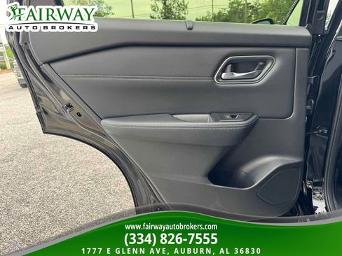 Used 2026 Nissan Rogue Platinum w/ Platinum Premium Package AWD/4WD image 30