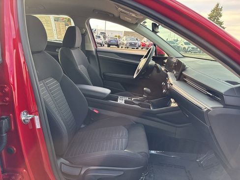 Used 2025 Kia K5 LXS image 10