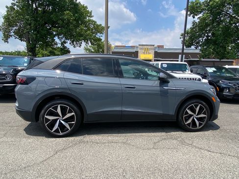 Certified 2023 Volkswagen ID.4 Pro S AWD/4WD image 2