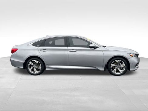 Used 2020 Honda Accord EX image 11