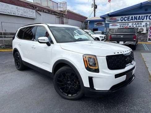 Used 2021 Kia Telluride EX w/ EX Premium Package AWD/4WD image 2
