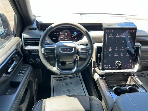 Used 2026 GMC Yukon XL Elevation RWD image 2