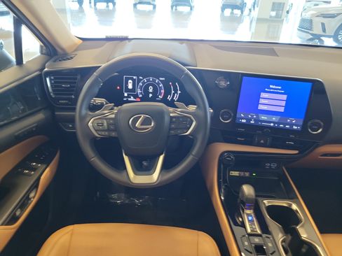 Used 2024 Lexus NX 250 FWD image 18