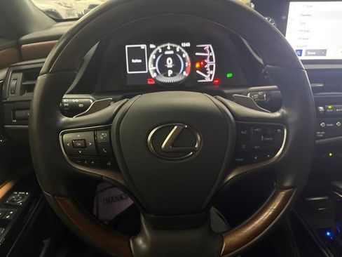 Used 2025 Lexus ES 350 Ultra Luxury FWD image 16