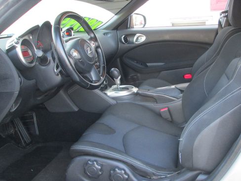 Used 2012 Nissan 370Z Coupe image 10