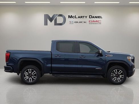 Certified 2020 GMC Sierra 1500 AT4 w/ AT4 Premium Package image 6
