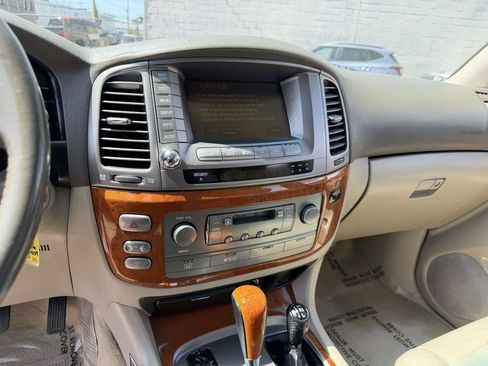 Used 2004 Lexus LX 470 4WD image 31