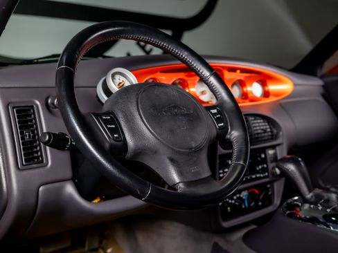 Used 2001 Chrysler Prowler image 2