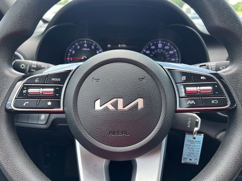 Used 2023 Kia Forte LXS FWD image 12