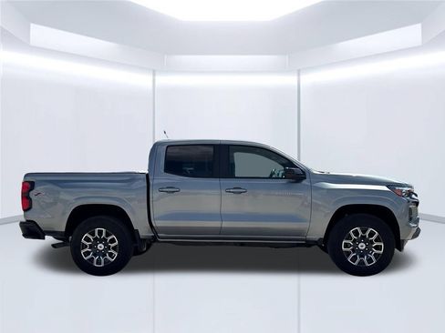 Used 2026 Chevrolet Colorado Z71 AWD/4WD image 8