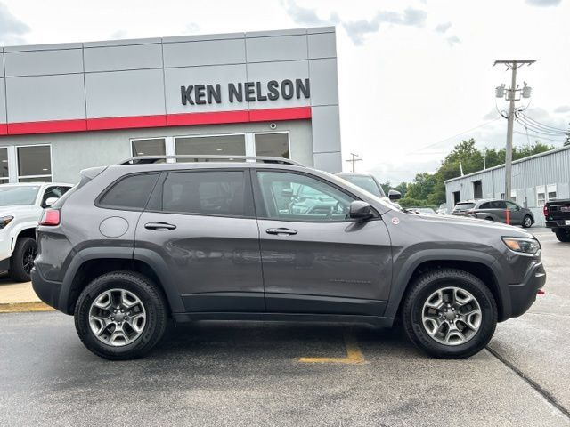 Used 2019 Jeep Cherokee Trailhawk AWD/4WD image 13