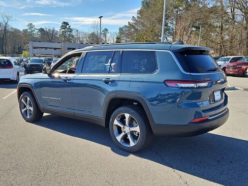 New 2026 Jeep Grand Cherokee L Limited w/ Luxury Tech Group II RWD image 6