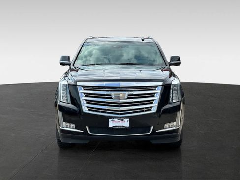 Used 2018 Cadillac Escalade ESV Platinum AWD/4WD image 2