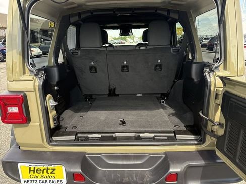 Used 2026 Jeep Wrangler Unlimited Rubicon AWD/4WD image 22