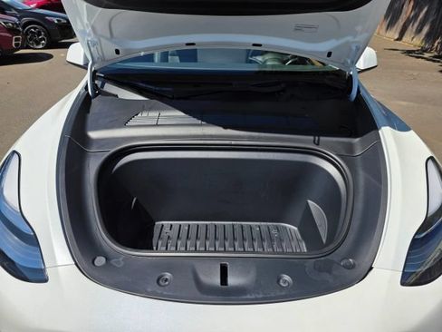 Used 2023 Tesla Model Y Long Range AWD/4WD image 56