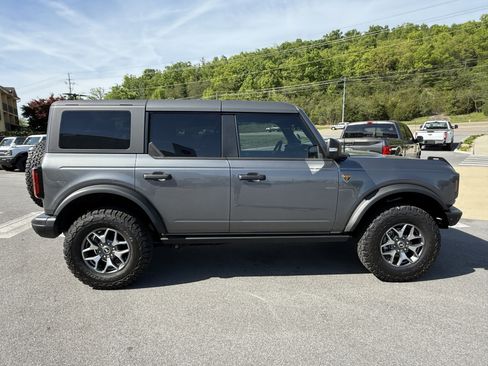 Used 2024 Ford Bronco Badlands AWD/4WD image 4