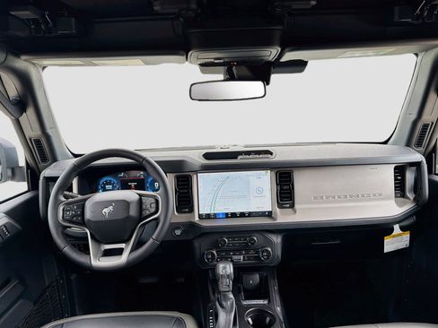 New 2026 Ford Bronco Outer Banks AWD/4WD image 31