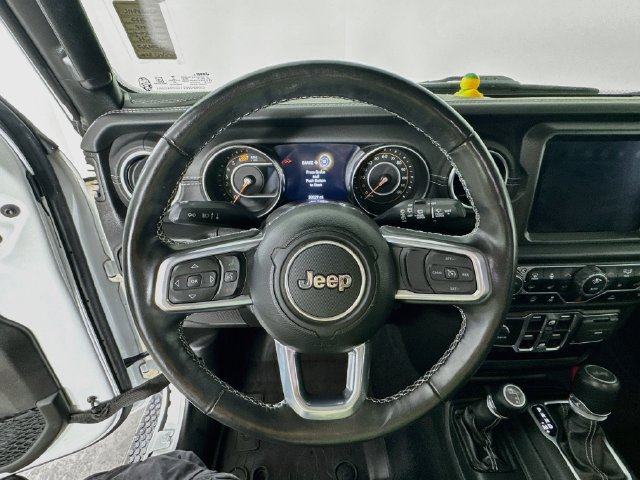 Used 2022 Jeep Wrangler Unlimited Sahara w/ Cold Weather Group AWD/4WD image 15