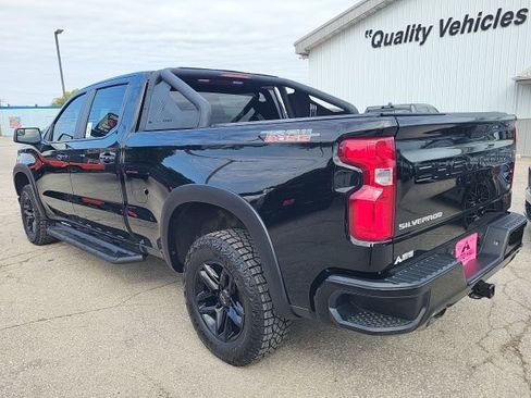Used 2019 Chevrolet Silverado 1500 LT Trail Boss image 9