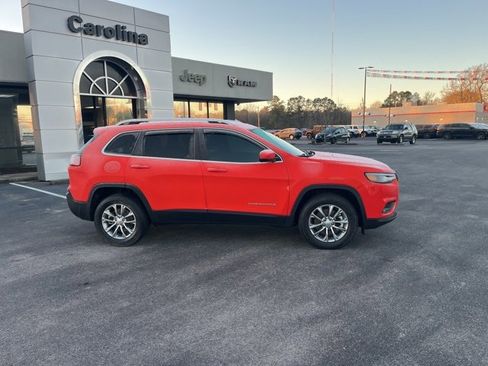Used 2021 Jeep Cherokee Latitude Lux image 2
