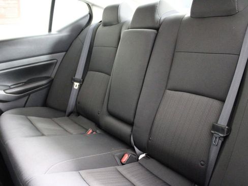 Used 2024 Nissan Altima 2.5 SV FWD image 16