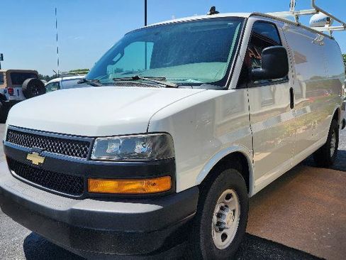 Used 2019 Chevrolet Express 2500 w/ Safety Package RWD image 4