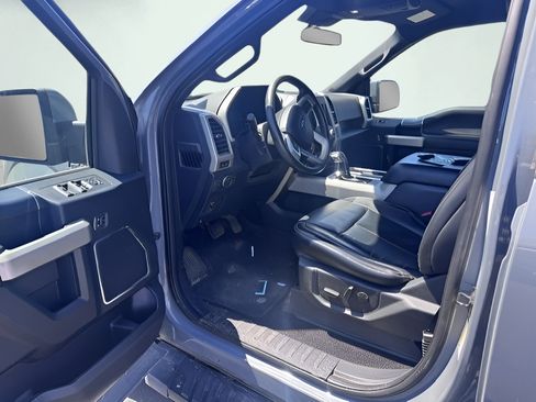 Used 2019 Ford F150 Lariat w/ Equipment Group 502A Luxury AWD/4WD image 16