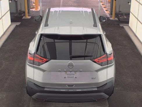 Used 2023 Nissan Rogue SV FWD image 6