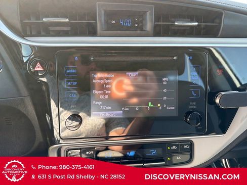 Used 2018 Toyota Corolla LE FWD image 15