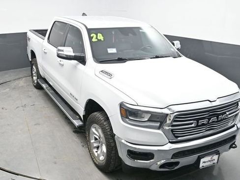 Used 2024 RAM 1500 Laramie AWD/4WD image 23