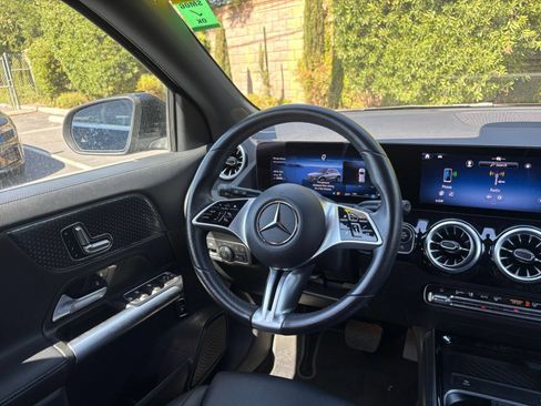 Used 2025 Mercedes-Benz GLA 250 image 35