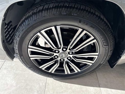 Certified 2025 Lexus LX 600 4WD w/ Appearance Package image 7