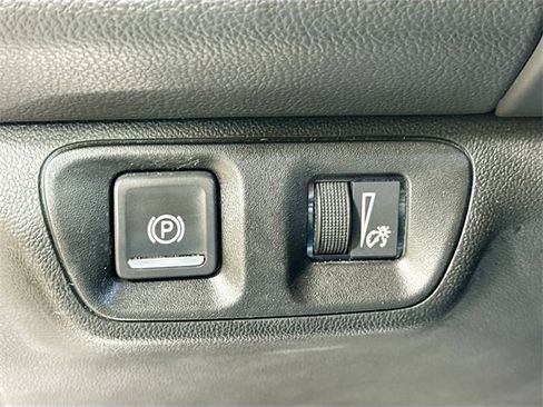 Used 2018 GMC Acadia SLT image 12