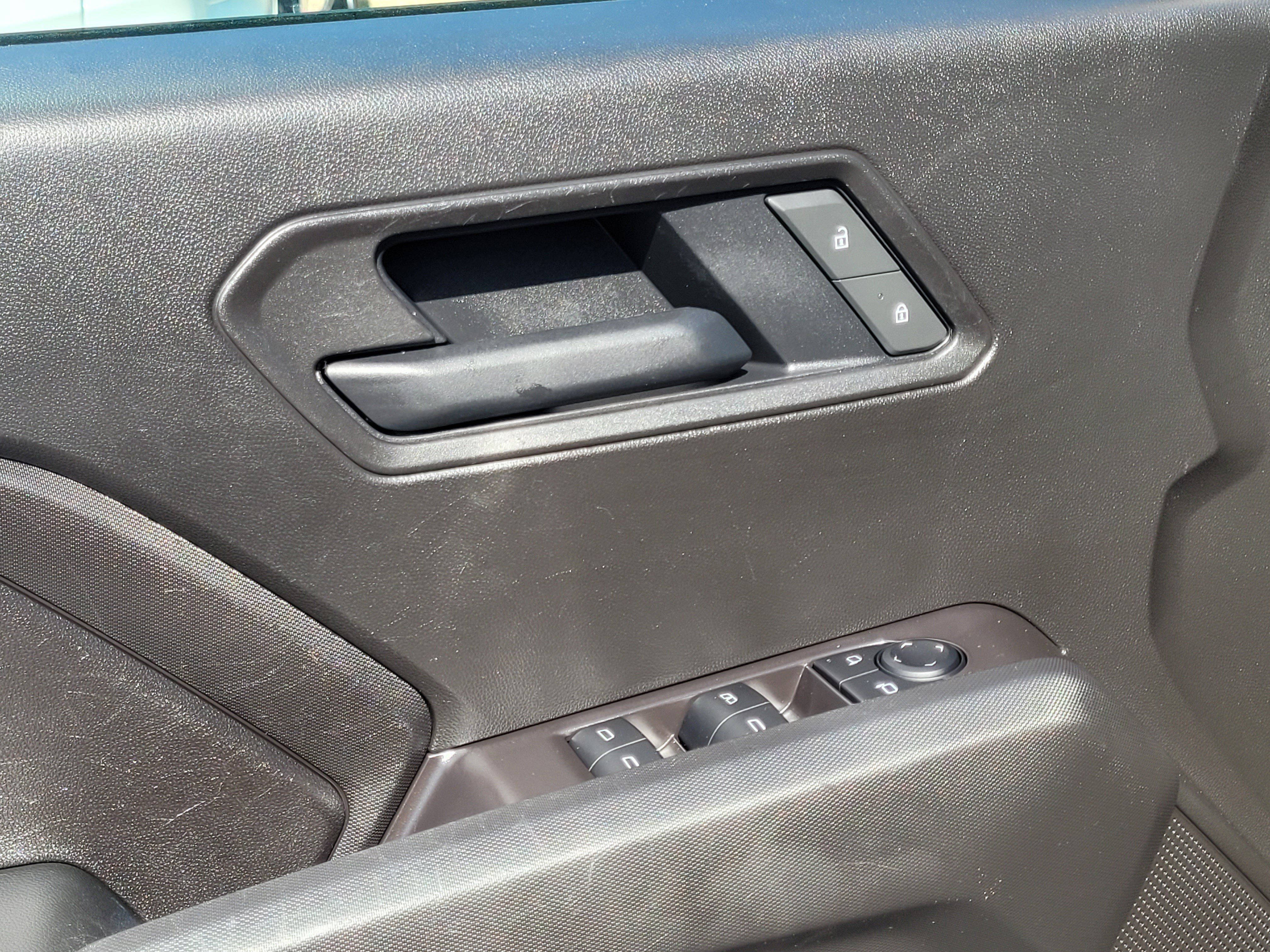 Used 2025 Chevrolet Colorado Trail Boss AWD/4WD image 26