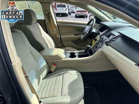 Used 2018 Ford Taurus SE image 11