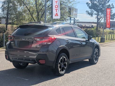 Used 2022 Subaru Crosstrek 2.0i Premium AWD/4WD image 3