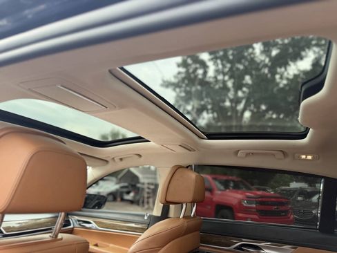 Used 2019 BMW 740i xDrive w/ Executive Package AWD/4WD image 26