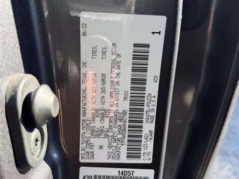 Used 2022 Toyota Tundra Platinum image 27