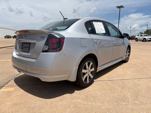 Used 2012 Nissan Sentra 2.0 SR w/ Special Edition Pkg FWD image 17